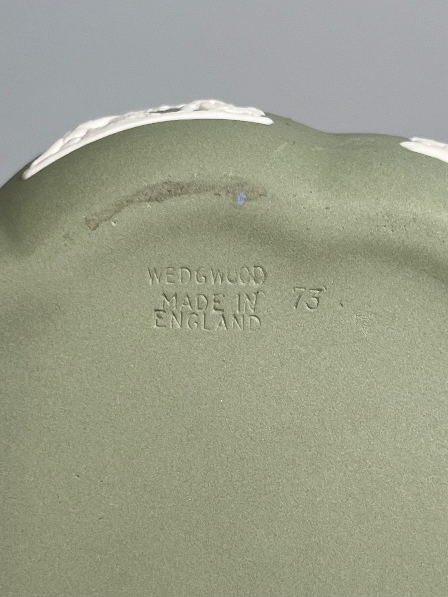 Wedgwood Sage Green Jasperware Neoclassical Relief Lidded Trinket Box (1973)