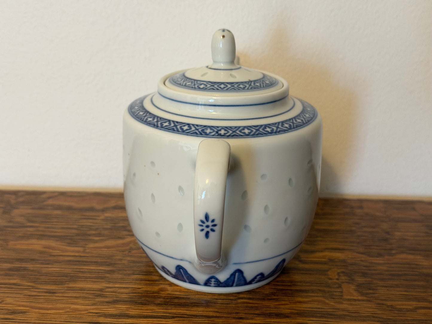 Chinese Blue and White Porcelain Teapot Featuring Rice Grain Pattern
