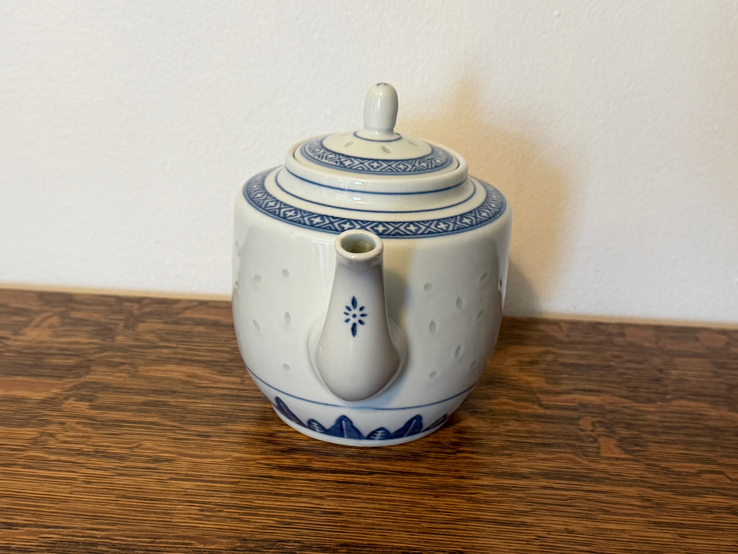 Chinese Blue and White Porcelain Teapot Featuring Rice Grain Pattern