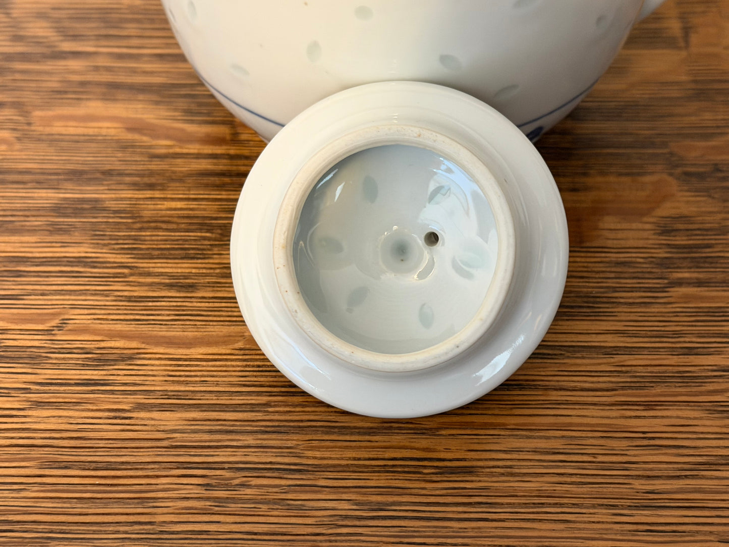 Chinese Blue and White Porcelain Teapot Featuring Rice Grain Pattern