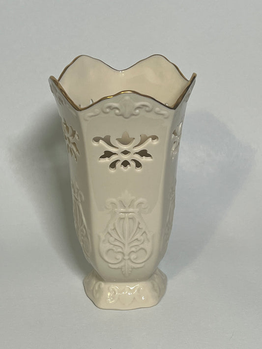 Lenox Langtry Collection Reticulated Vase w/ 24k Gold Trim, Box Included