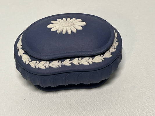 Wedgwood Portland Blue Jasperware Camilla Lidded Box w/ Daisy Design